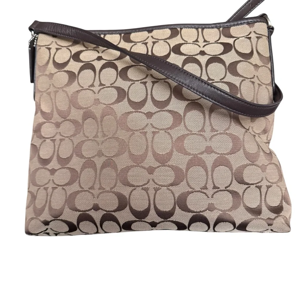 Coach Signature Canvas File Crossbody w Dust Bag - Picture 3 of 16